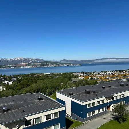 Miracle Tromso, Cozy Double Bed Private Room In A Shared Apartment With Stunning Tromso Views Exterior photo