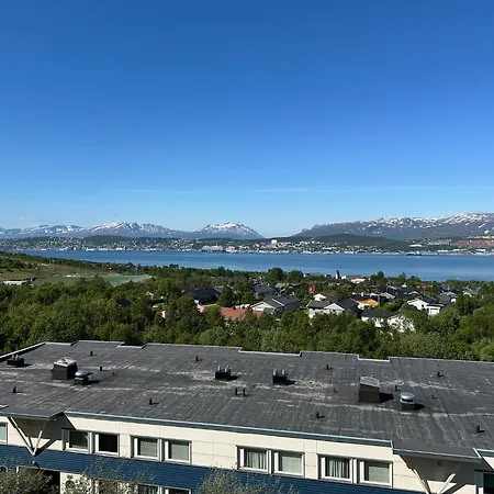 Miracle Tromso, Cozy Double Bed Private Room In A Shared Apartment With Stunning Tromso Views Exterior photo