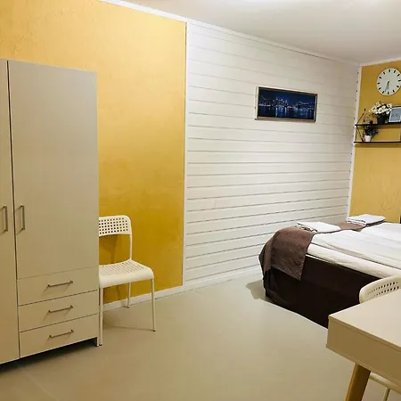 Miracle Tromso, Cozy Double Bed Private Room In A Shared Apartment With Stunning Tromso Views Exterior photo